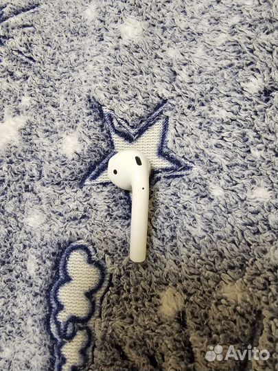 Левый наушник airpods 2