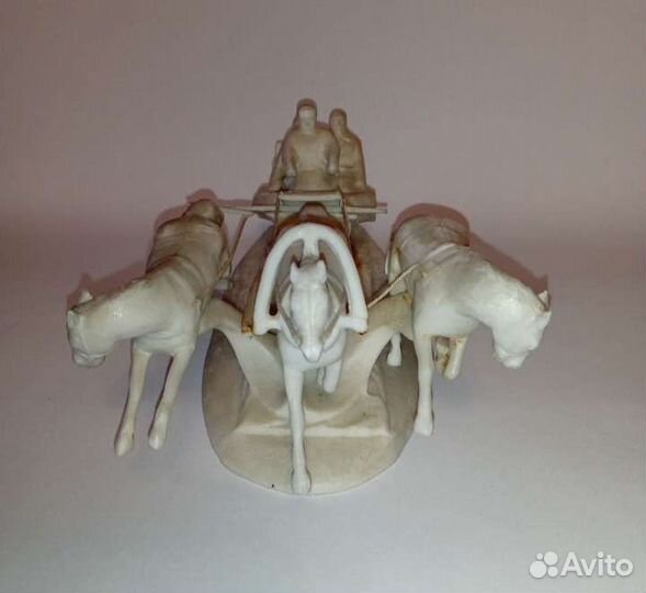 Сувениры из колкого пластика 