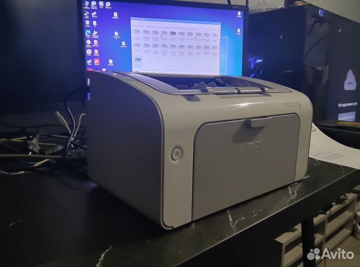 Лазерный принтер HP p1102, в отличном состояние