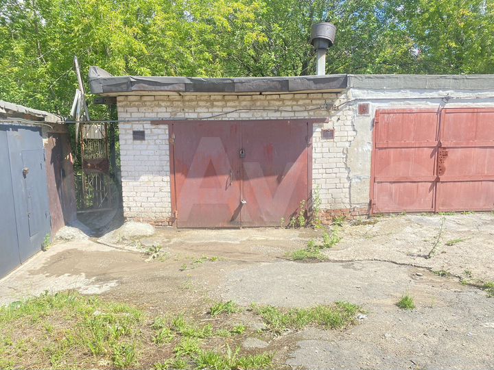 Гараж, > 30 м²