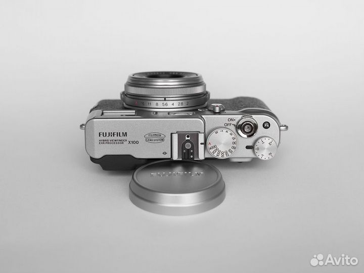 Fujifilm FinePix X100 фотоаппарат