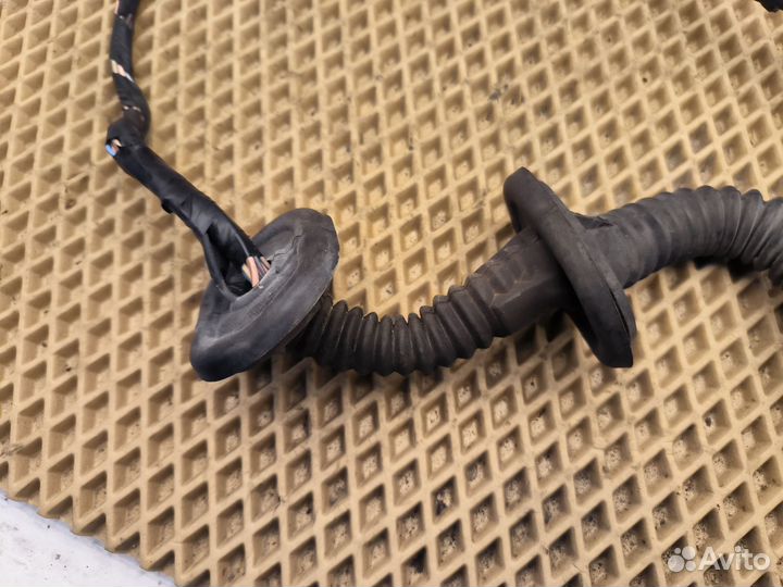 Проводка задней правой двери Renault Megane 3