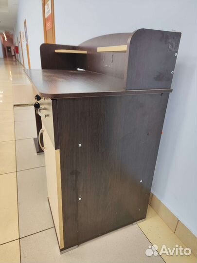 Компьютерный стол бу состояние на фото, целый