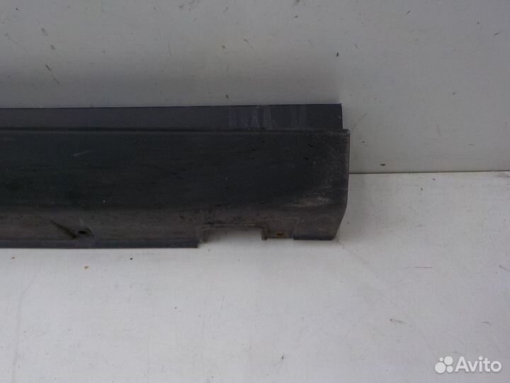 Накладка порога правого Kia Sorento 2009