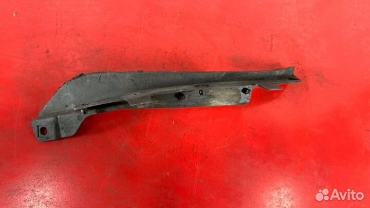 Брызговик передний левый Audi A6 C6 2.0 BRE TDI