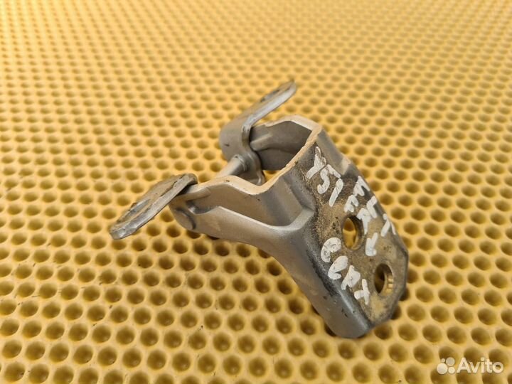 Петля двери передняя левая Infiniti M37 M25 M56