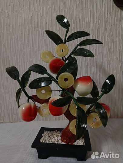 Бонсай - предметы интерьера персики с манетами