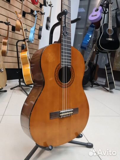 Классическая гитара Yamaha c40