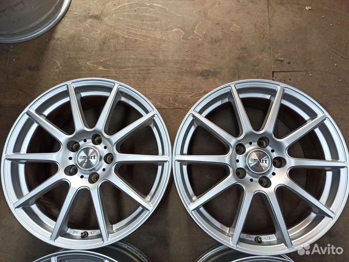 Диски 17 5х114,3 ET40 оригинал Manaray из Японии