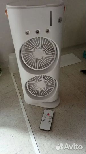 Настольный аккумуляторный вентилятор увлажнитель