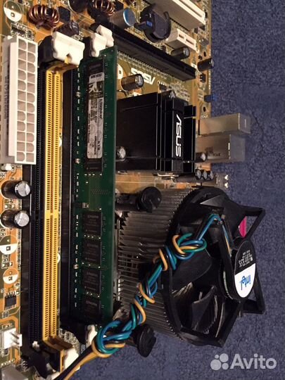 Материнская плата Intel