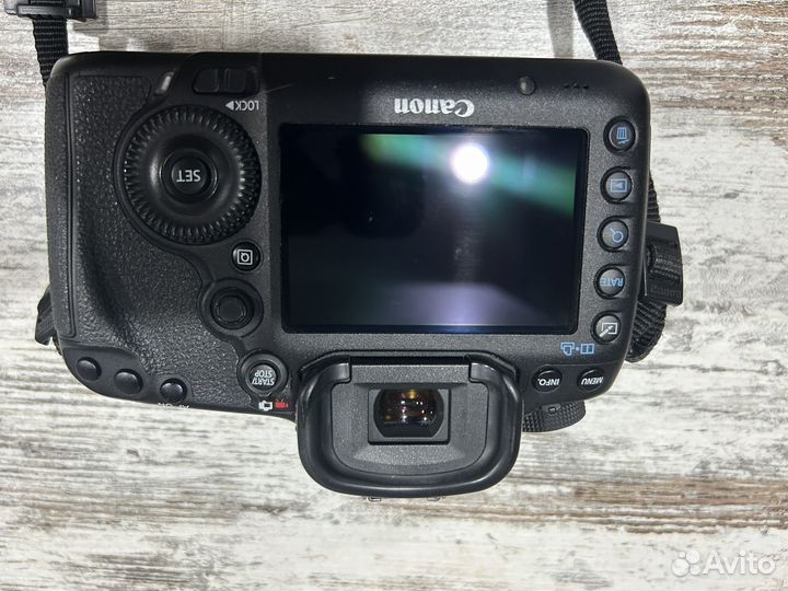 Зеркальный фотоаппарат canon 5D mark iii
