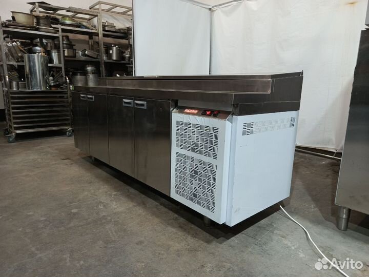 Стол холодильный 4Д для пиццы hicold PZE3-1111/GN