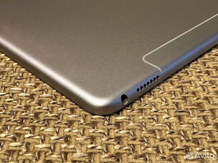 iPad pro 9.7 128gb Cellular