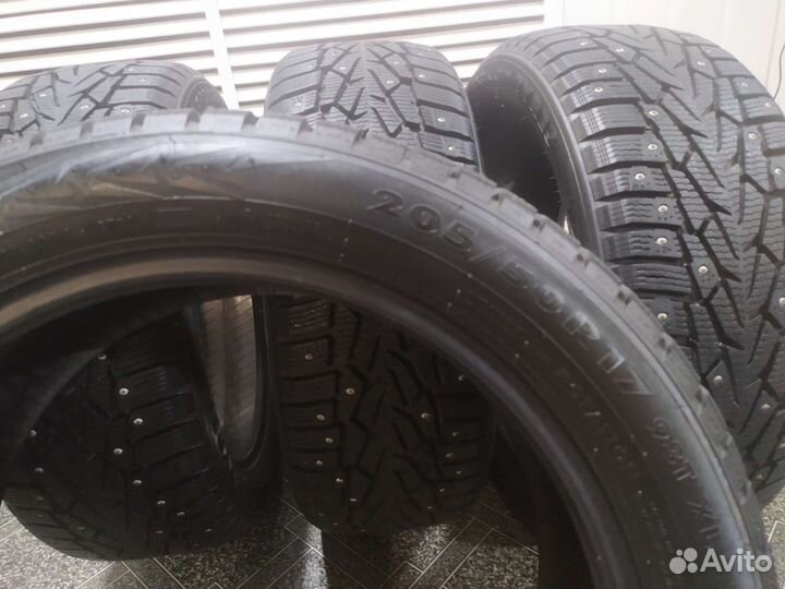Nokian Tyres Hakkapeliitta 7 205/50 R17