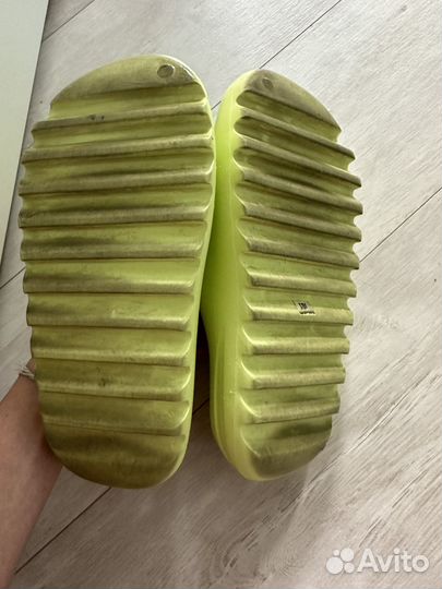 Тапки adidas Yeezy slide