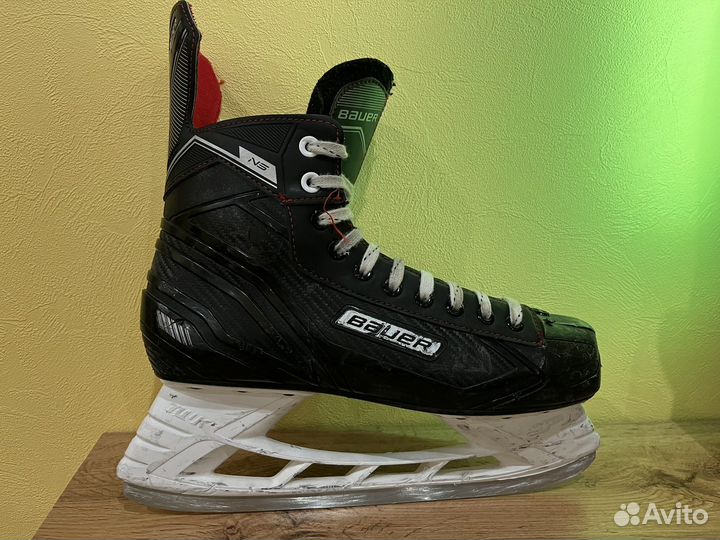 Коньки хоккейные 47 размер Bauer