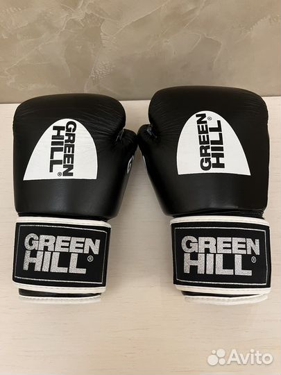 Боксерские перчатки 10 oz green hill