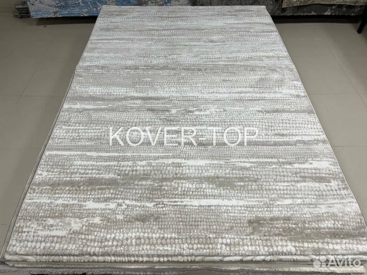 Ковер новый (в профиле огромный выбор)