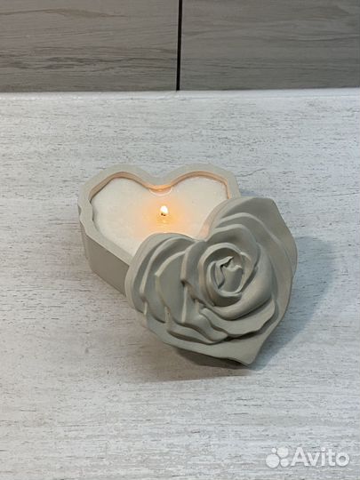 Ароматическая свеча сердце - подарок на 8 марта