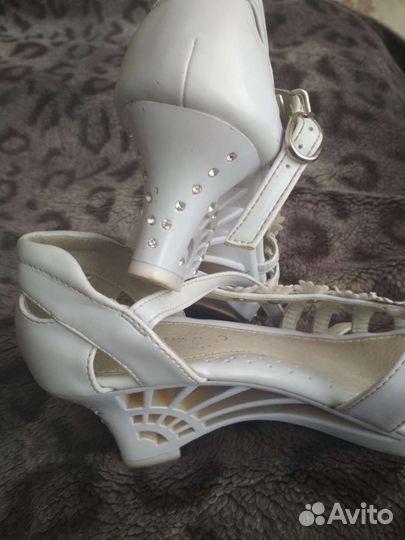 Босоножки для девочки