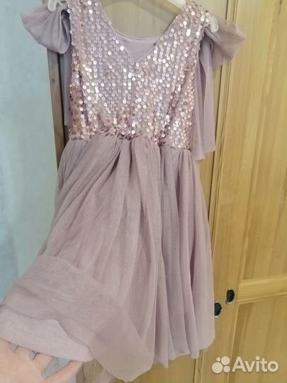 Платье для девочки новое