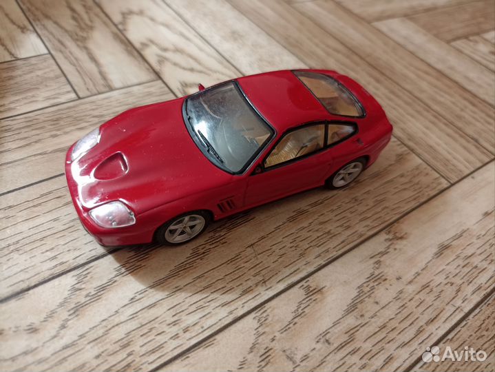 Модель машины Ferrari 550 Maranello