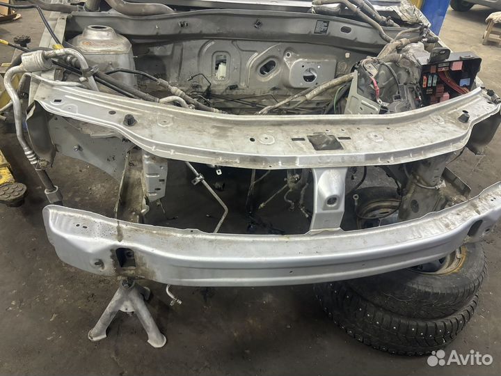 Renault logan 1рест передняя часть кузова