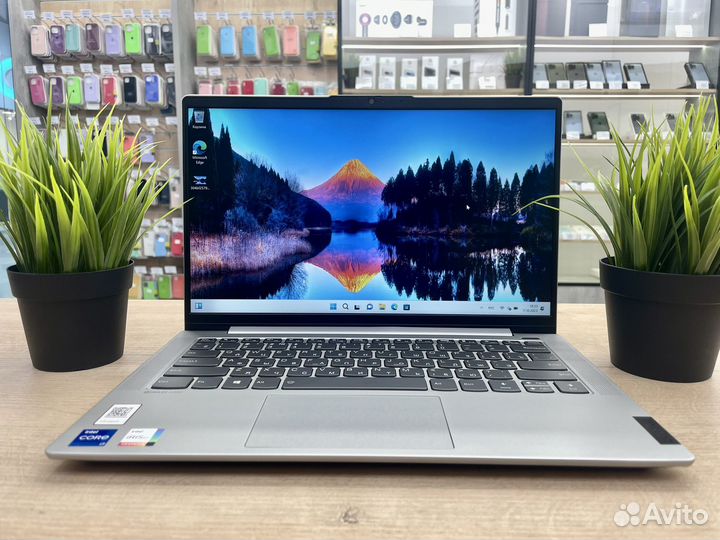 Ноутбук Lenovo i7-11/16Gb/SSD 512Gb/FHD IPS