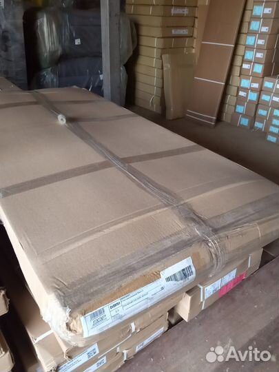 Письменный стол с ящиками и полками новый