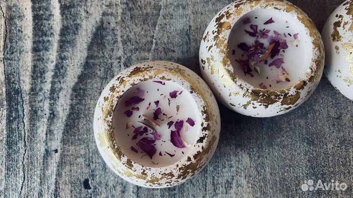 Свеча ручной работы из кокосового воска