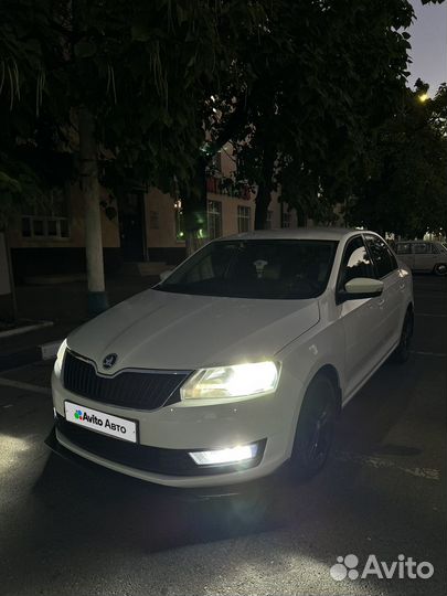 Skoda Rapid 1.6 AT, 2019, 120 000 км