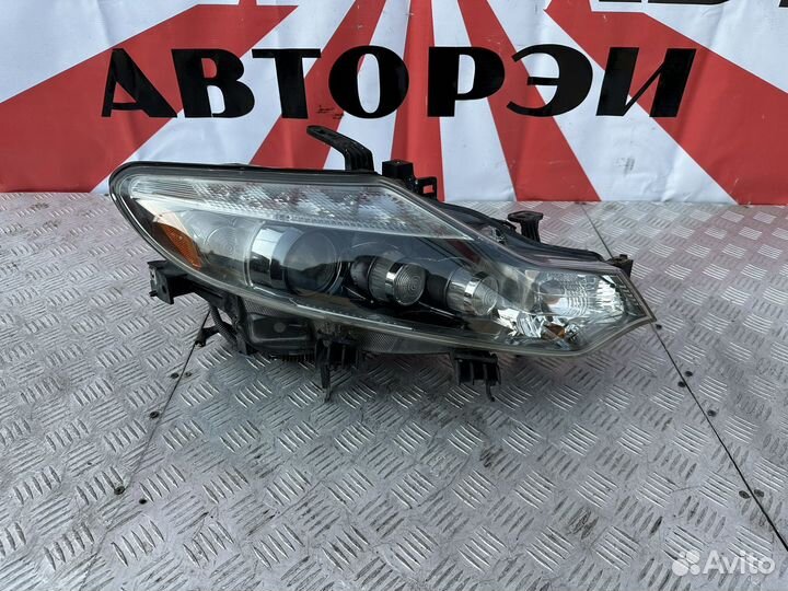Фара ксенон правая Nissan Murano Z51