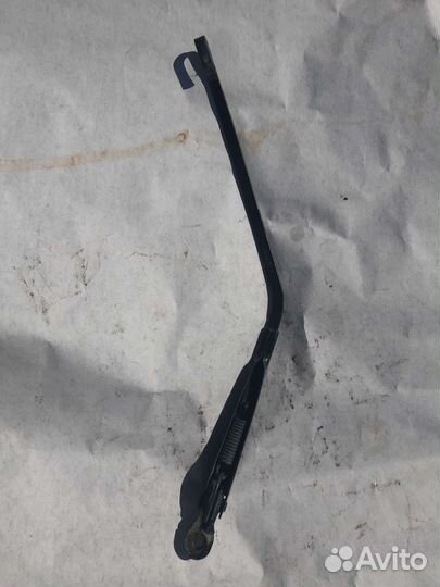 Поводок заднего дворника на opel corsa b