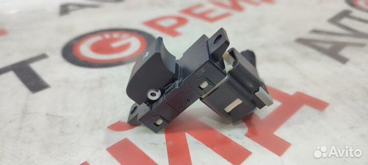 Кнопка стеклоподъемника Chevrolet Captiva C100 LE5