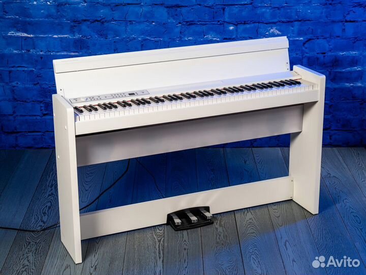 Цифровое пианино korg + Аксессуары
