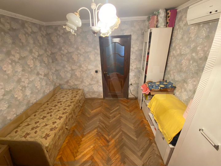 4-к. квартира, 75 м², 1/14 эт.