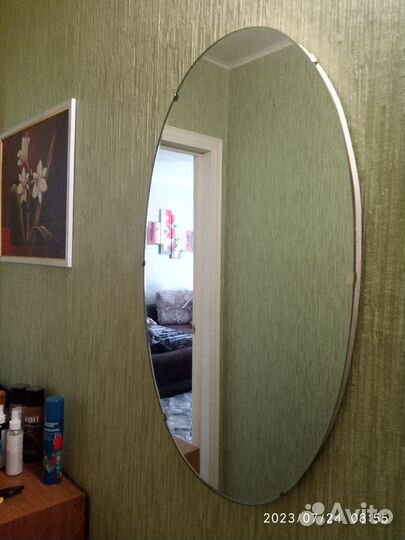Зеркало настенное овальное