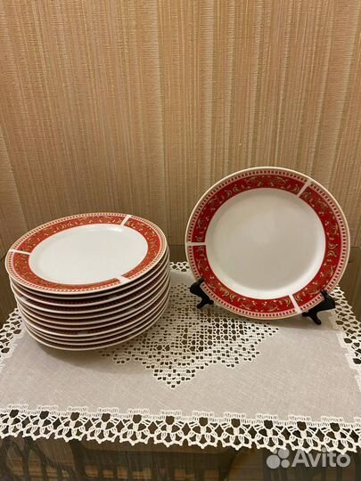 Тарелки десертные с позолотой комплект