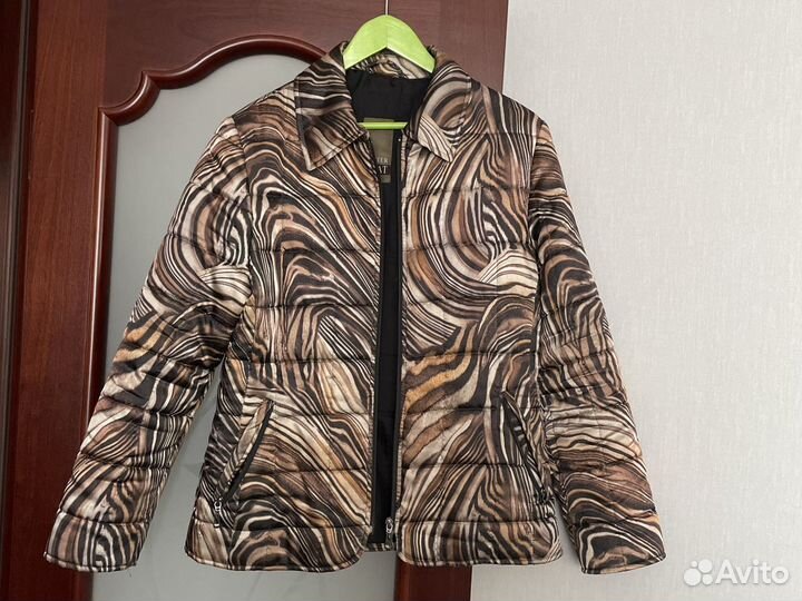Женская куртка, на синтепоне 46-48размер