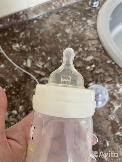 Ниблер и бутылочка