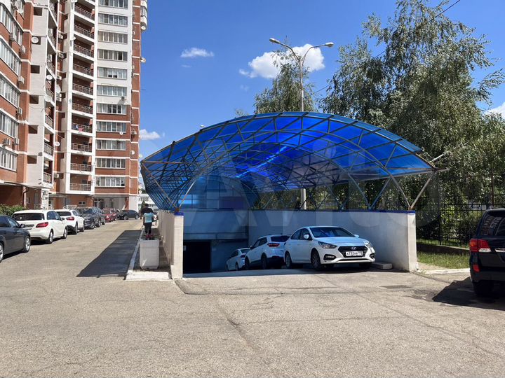 Машиноместо, 13 м²