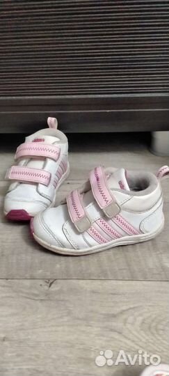 Кроссовки adidas 25 р