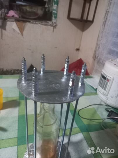 Клетка для бутылки с гайками