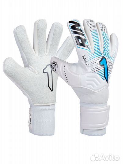 Вратарские перчатки