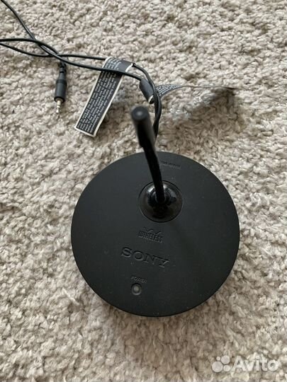 Беспроводные наушники Sony TMR-RF810R