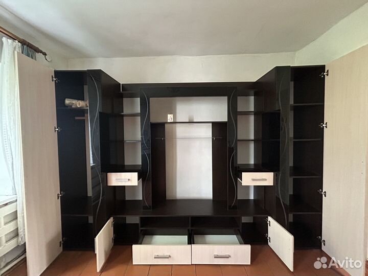 Стенка в гостиную