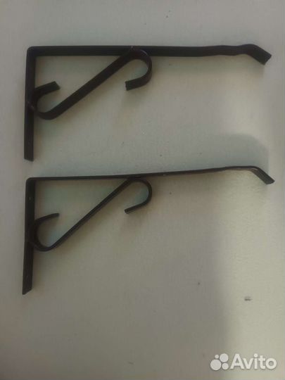 Кронштейн для цветов или полочек