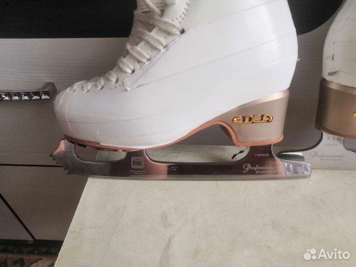 Профессиональные фигурные коньки