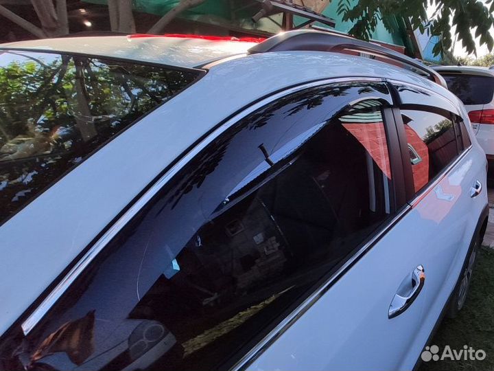 Ветровики (дефлектора) окон с хром молдингом